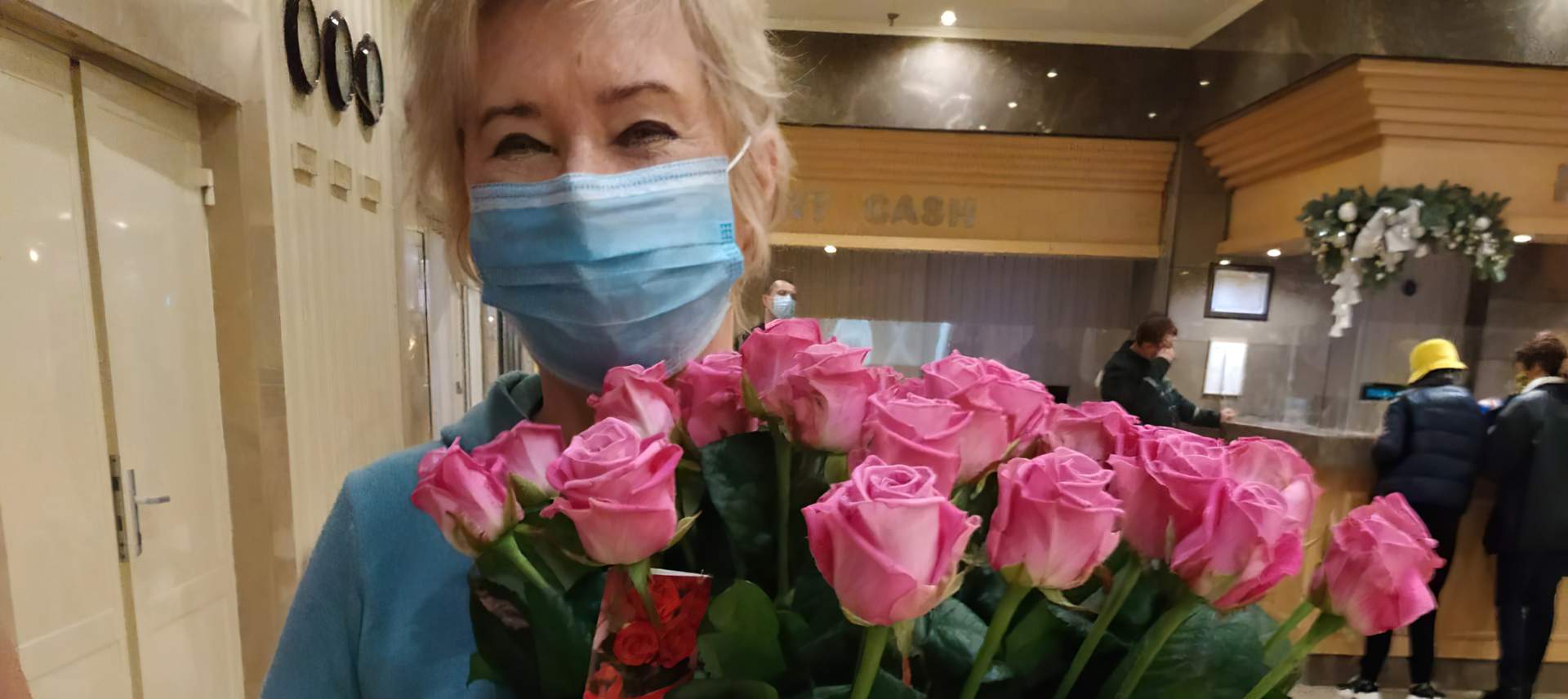 Приймаємо передзамовлення на день матері | «Надвірна Роза»