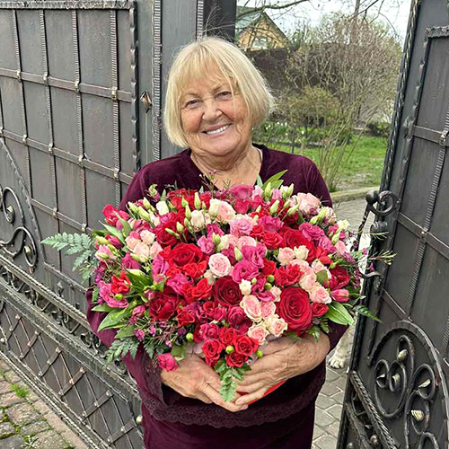 живе фото товару "Капелюшна коробка “Дорога” (XL)"