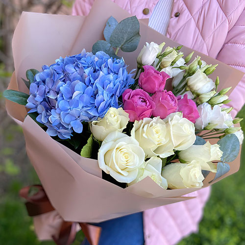 категория товаров Букети з гортензією | «Надвірна Роза»